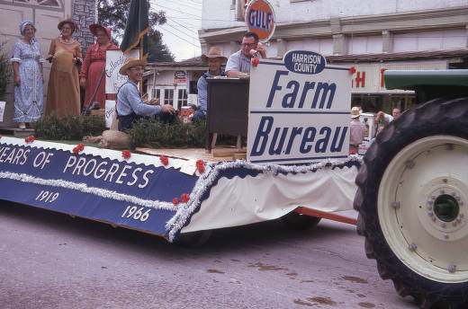 parade4
